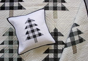 Patchwork Quilted Christmas Pillow Tutorial