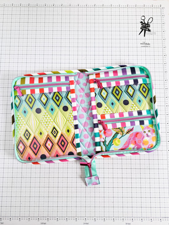 Road Map Pattern Zipper Folder Atlas Zipper Case Pattern + Supply Recommendations - Center Street Quilts